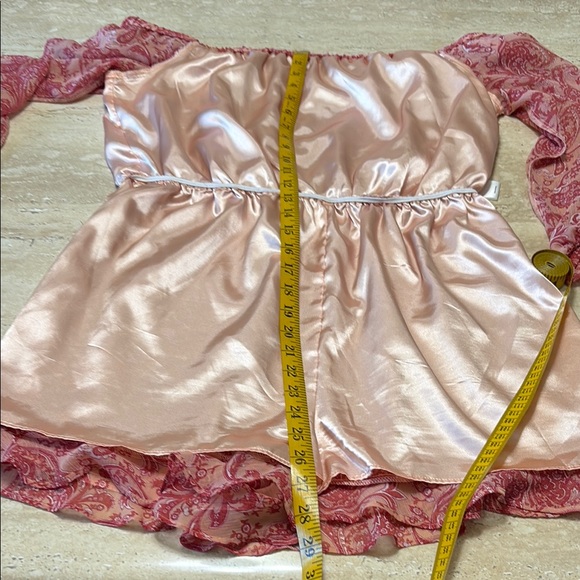 Express Pink Skorts/Romper with Bishop Sleeves - Picture 12 of 13